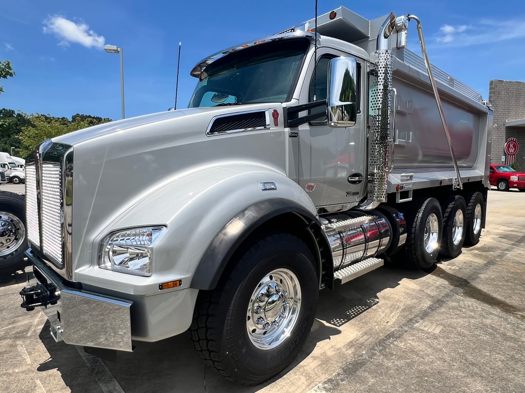 2027 Kenworth T880 in Chattanooga, TN — photo 2