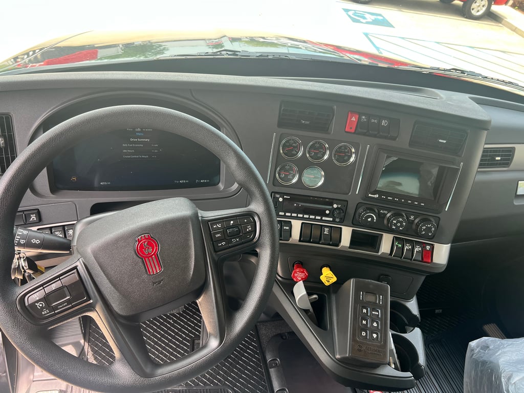 2027 Kenworth T880 in Chattanooga, TN — photo 3
