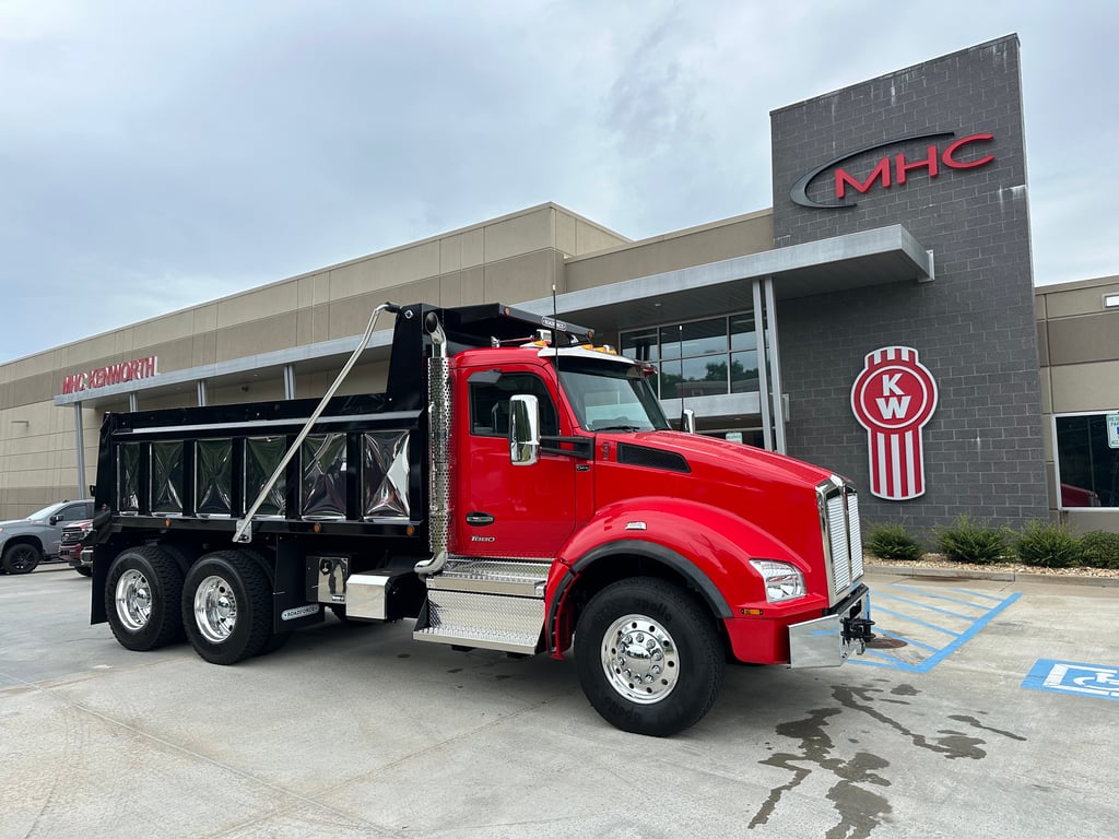 2027 Kenworth T880 in South Atlanta, GA