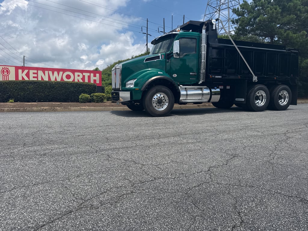 2027 Kenworth T880 in Atlanta, GA — photo 2
