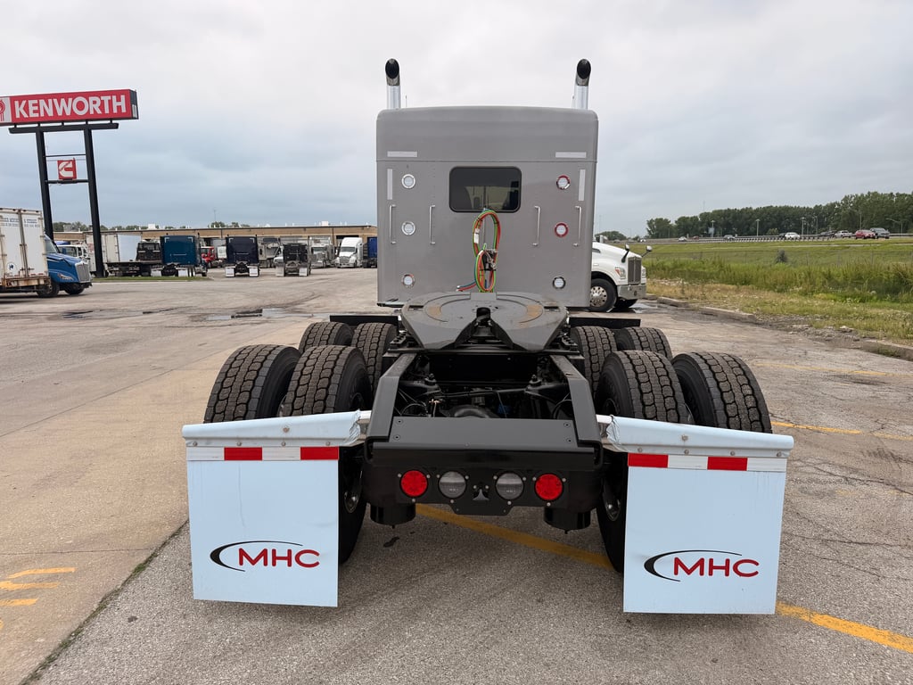 2027 Kenworth W900 in Kansas City, MO — photo 5
