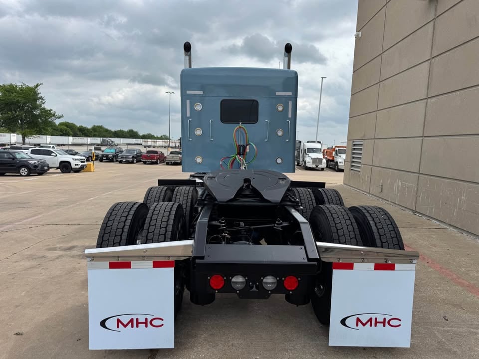 2027 Kenworth W900 in Dallas, TX — photo 5