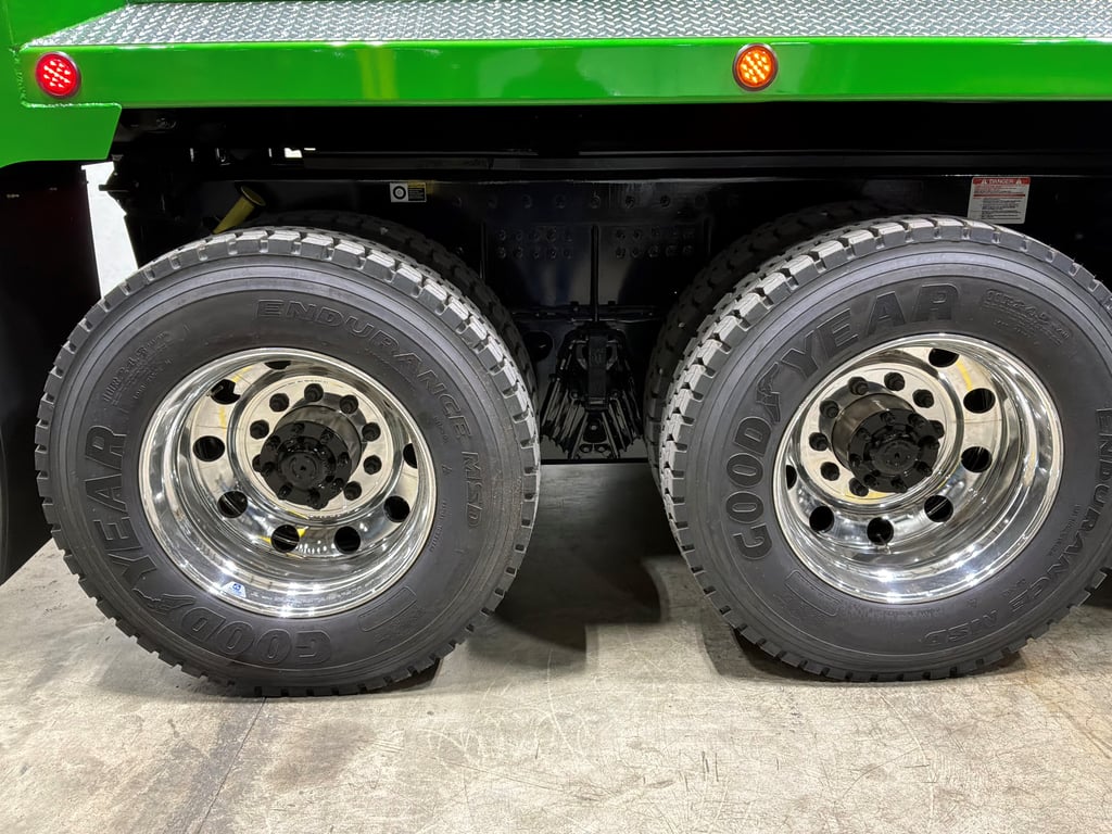 2027 Kenworth T880 in Durham, NC — photo 4