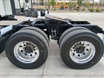 2027 Kenworth T680 in El Paso, TX — photo 4