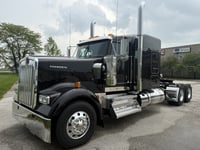 2027 Kenworth W900 in Columbia, MO — photo 7