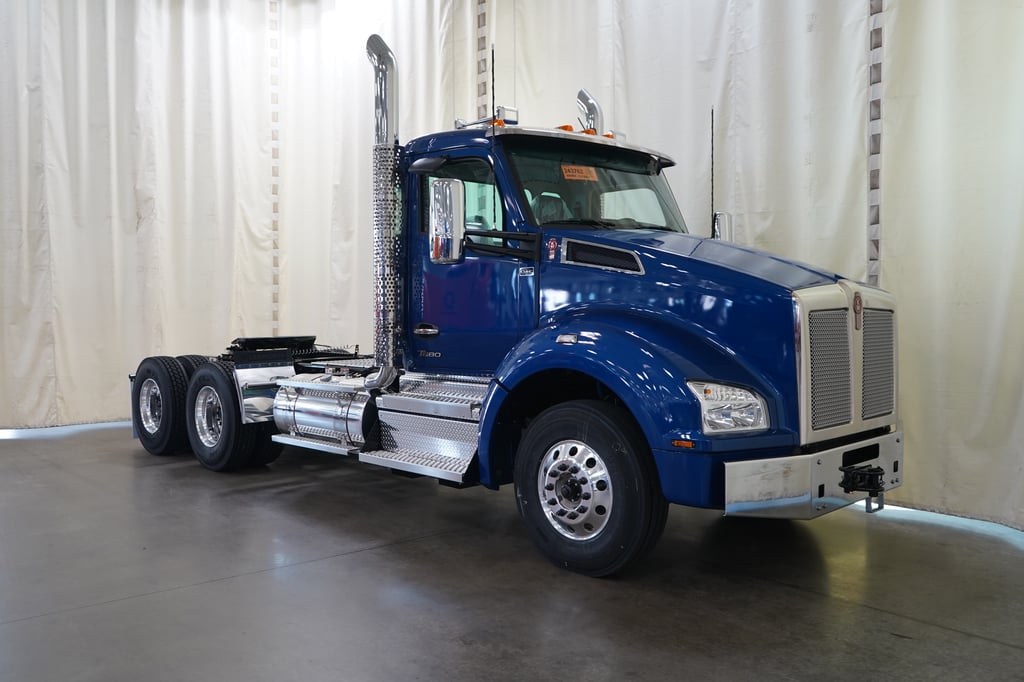 2027 Kenworth T880 in Hickory, NC
