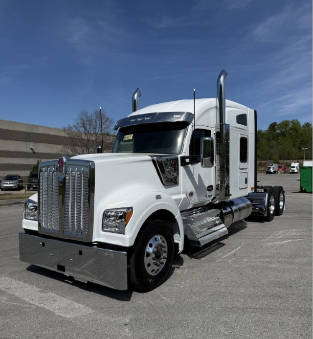 2027 Kenworth W990 in Chattanooga, TN — photo 2