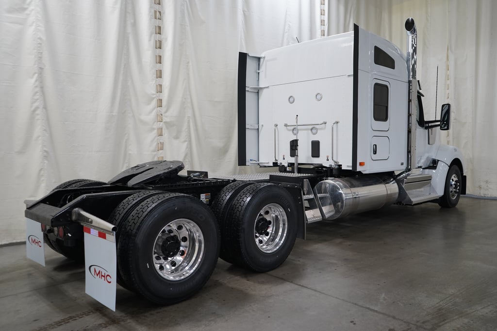 2027 Kenworth W990 in Chattanooga, TN — photo 5