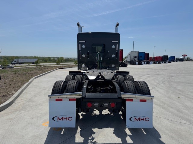 2027 Kenworth W900 in Ankeny, IA — photo 5