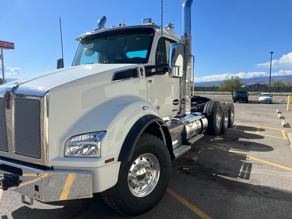 2027 Kenworth T880 in Grand Junction, CO — photo 2