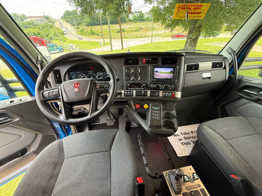 2027 Kenworth T880 in Nashville, TN — photo 3