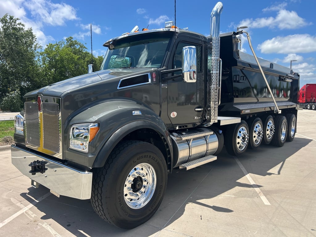 2027 Kenworth T880 in Alvarado, TX — photo 2