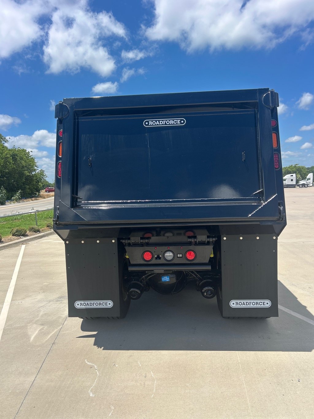 2027 Kenworth T880 in Alvarado, TX — photo 5