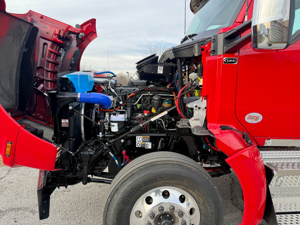 2027 Kenworth T880 in Springfield, MO — photo 6
