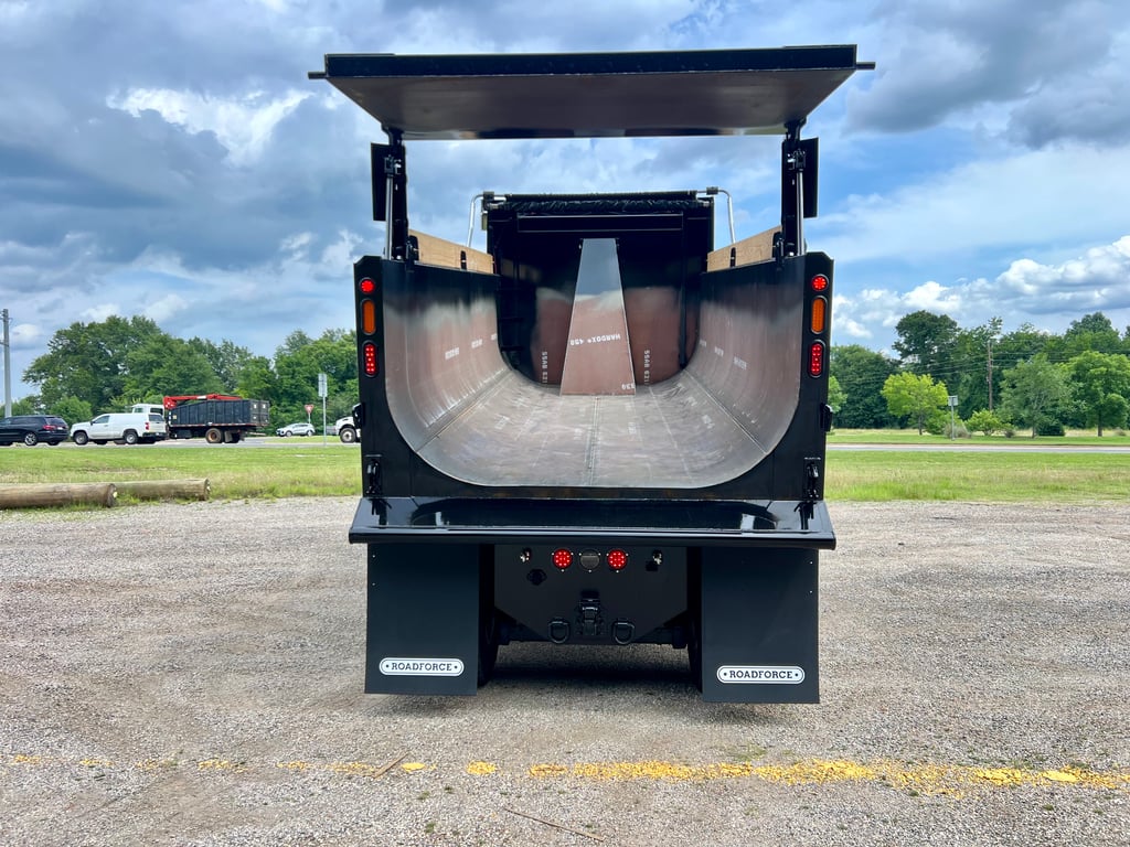 2027 Kenworth T880 in Longview, TX — photo 4