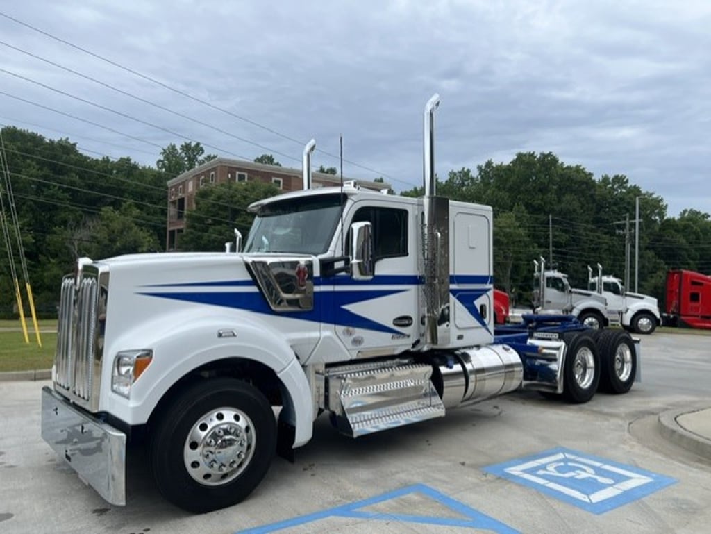 2027 Kenworth W990 in South Atlanta, GA — photo 7