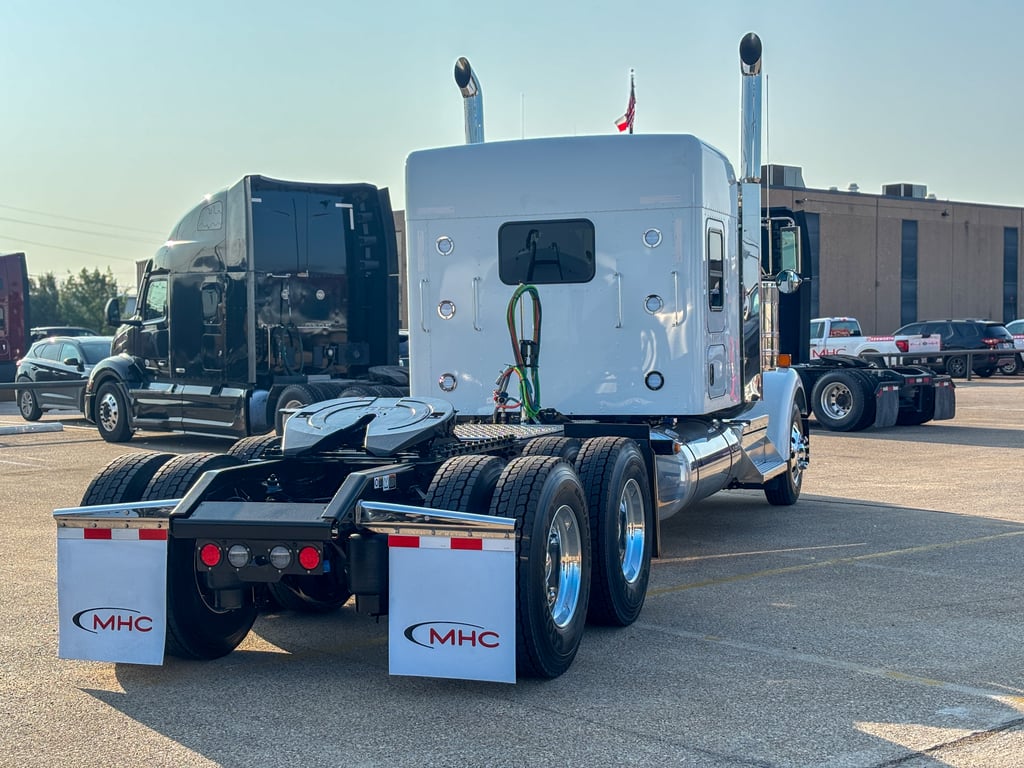 2027 Kenworth W900 in Dallas, TX — photo 5