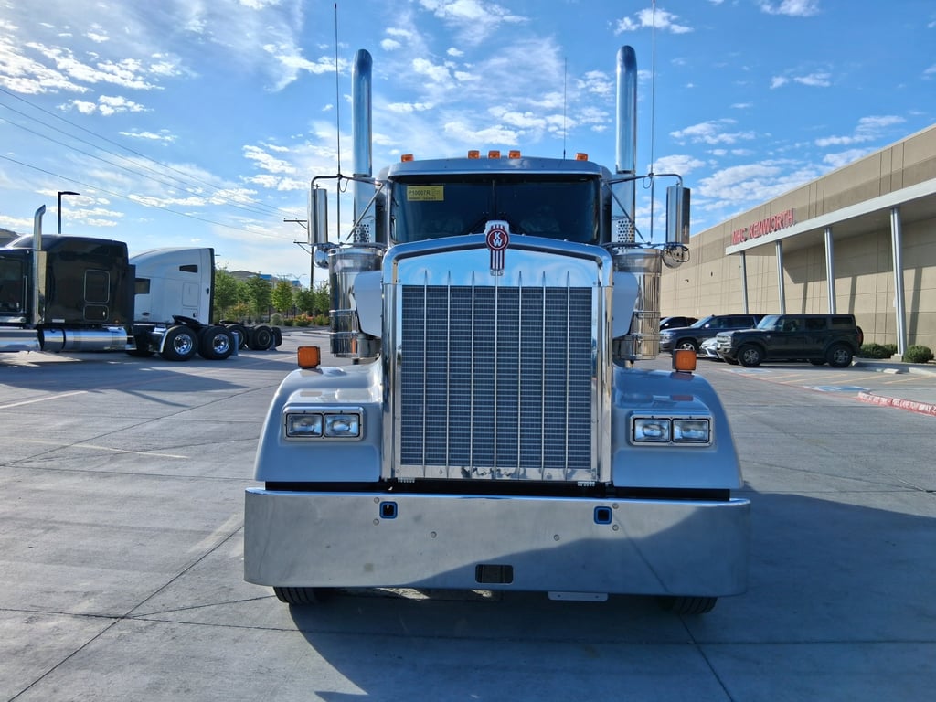 2027 Kenworth W900 in El Paso, TX — photo 7