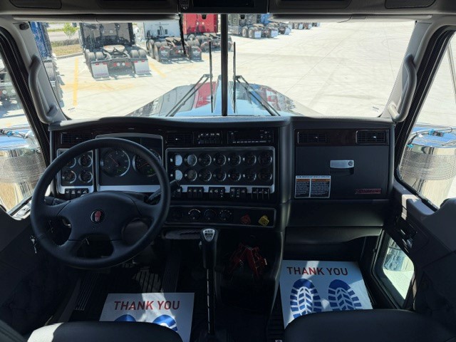 2027 Kenworth W900 in Ankeny, IA — photo 3