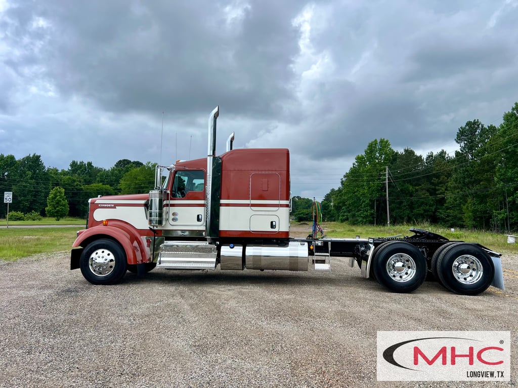 2027 Kenworth W900 in Longview, TX — photo 7
