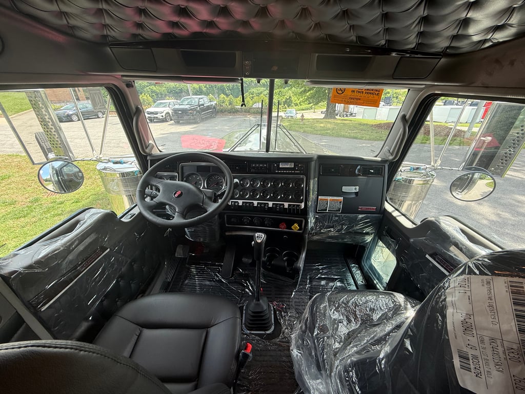 2027 Kenworth W900 in Nashville, TN — photo 3