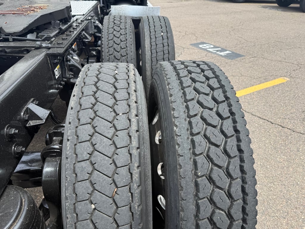 2023 Kenworth T680 in Denver, CO — photo 7