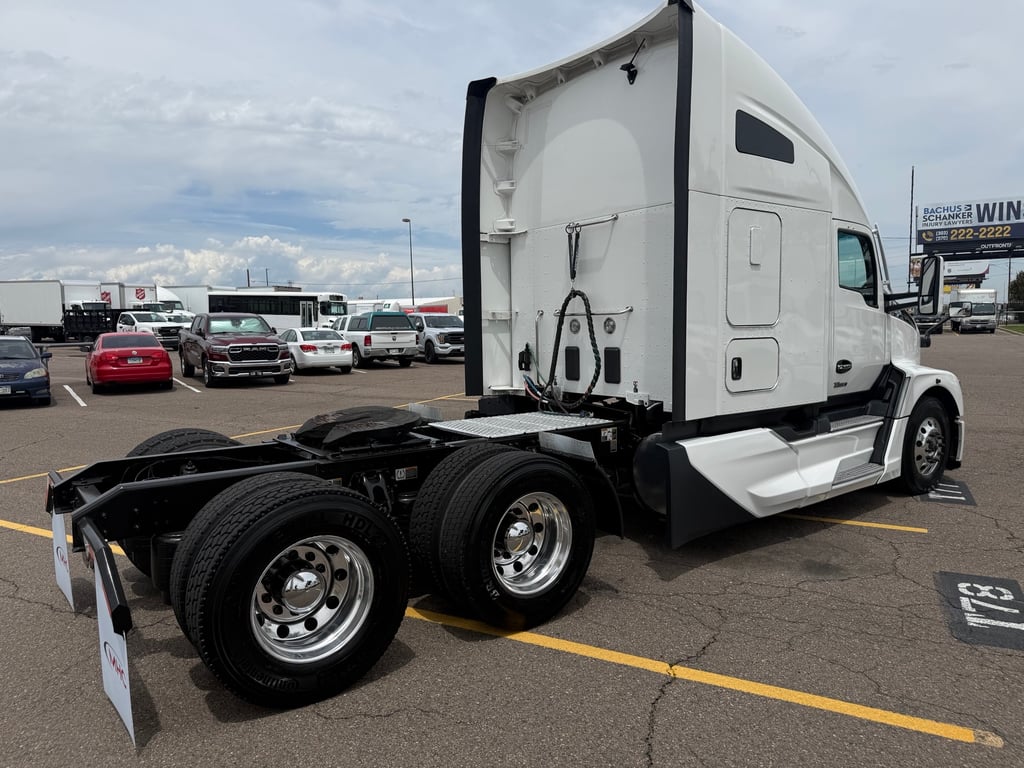 2023 Kenworth T680 in Denver, CO — photo 5