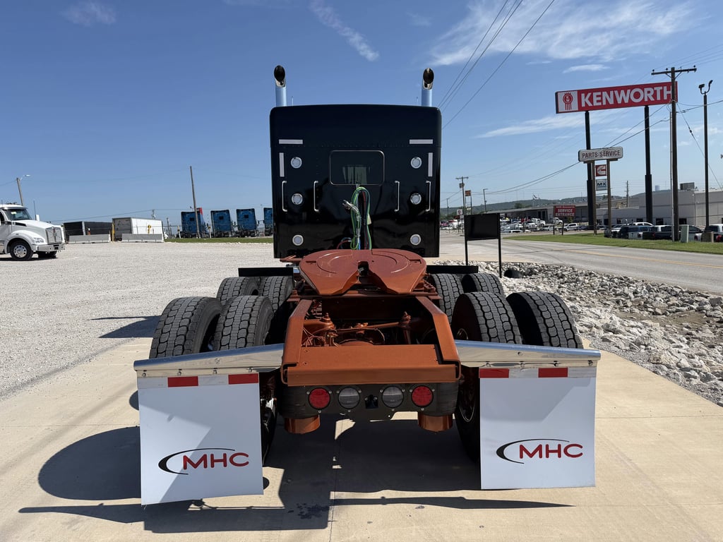 2027 Kenworth W900 in Tulsa, OK — photo 5