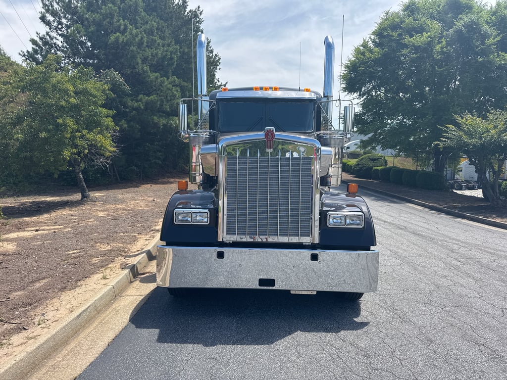2027 Kenworth W900 in Mableton, GA — photo 7