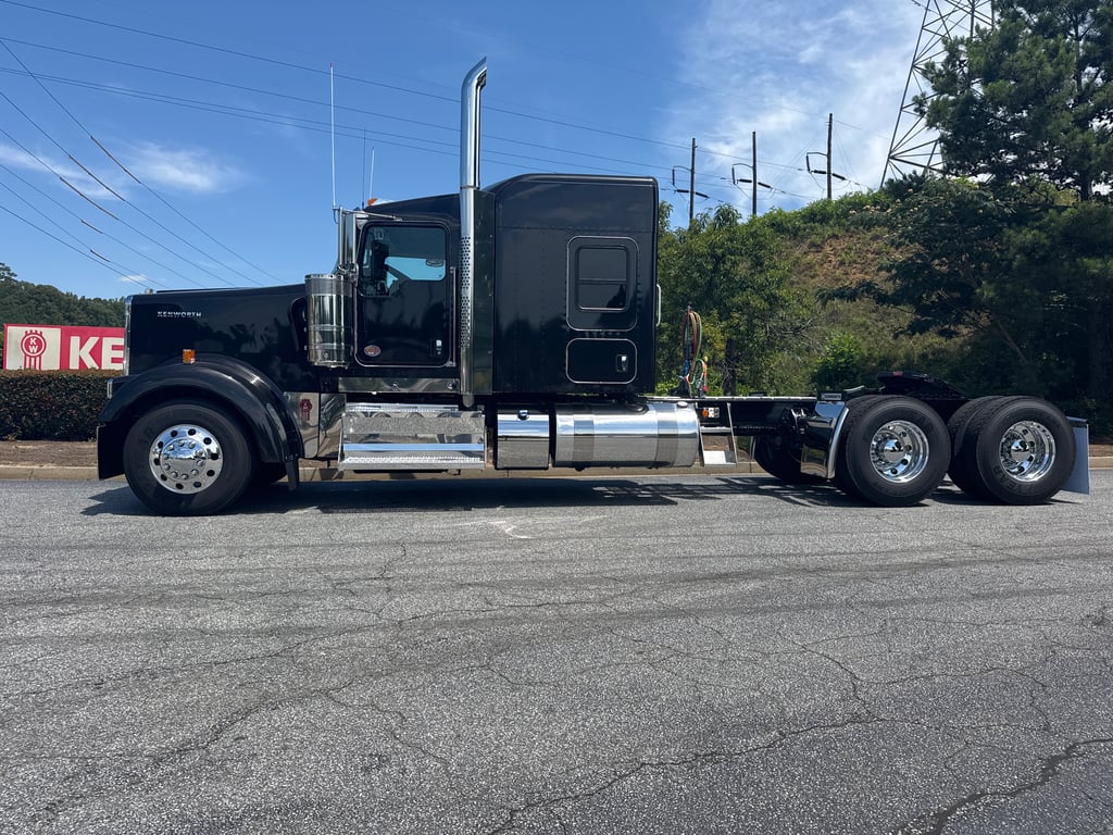 2027 Kenworth W900 in Mableton, GA — photo 8