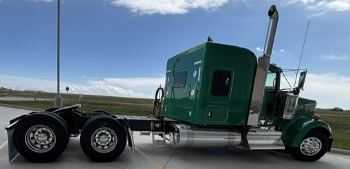 2027 Kenworth W900 in Cheyenne, WY — photo 4
