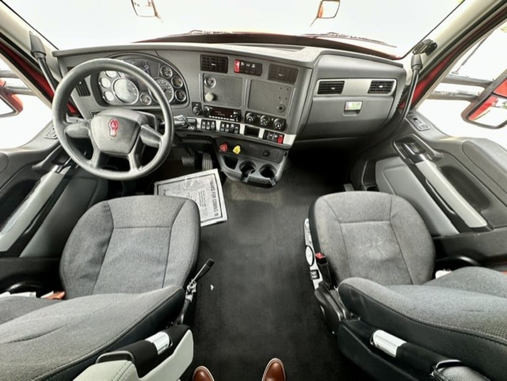 2022 Kenworth T680 in Springdale, AR — photo 6