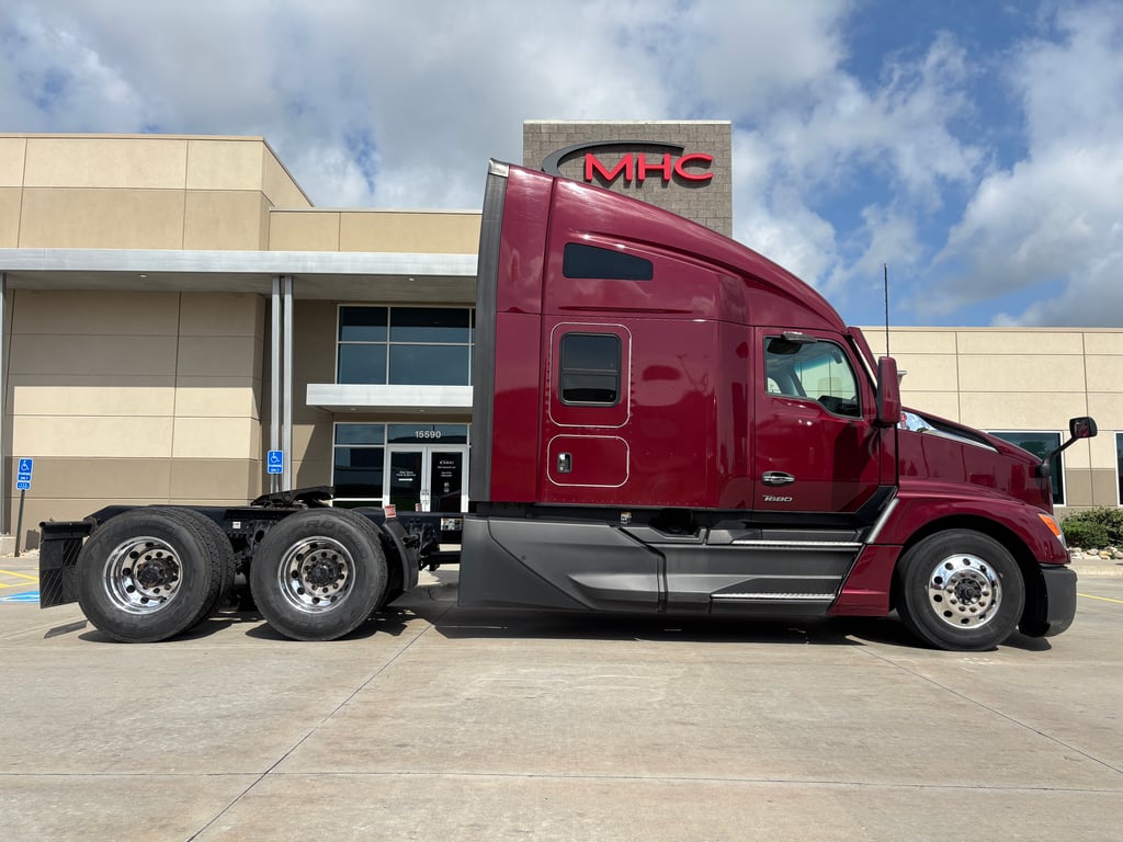 2023 Kenworth T680 in Omaha, NE — photo 7