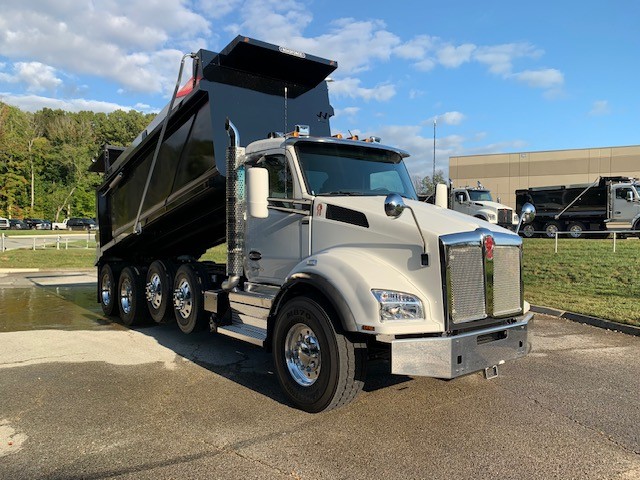 2027 Kenworth T880 in Knoxville, TN