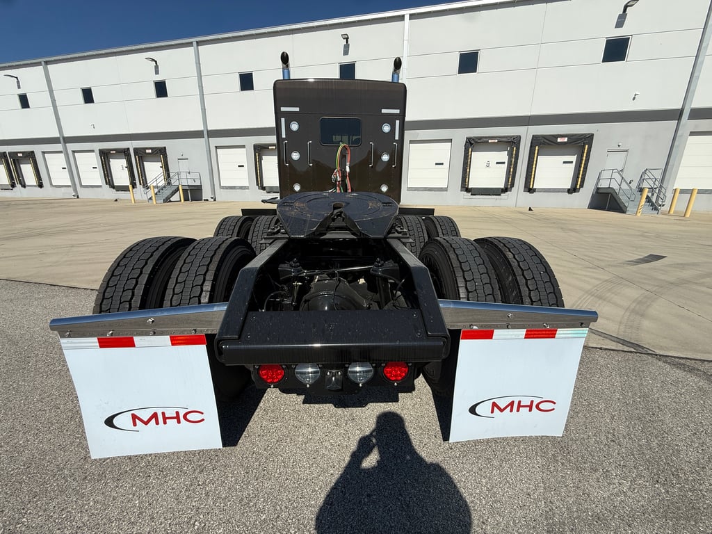 2027 Kenworth W900 in Kansas City, MO — photo 5