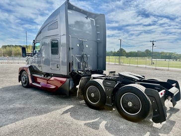 2025 Kenworth T680 in Greensboro, NC — photo 8