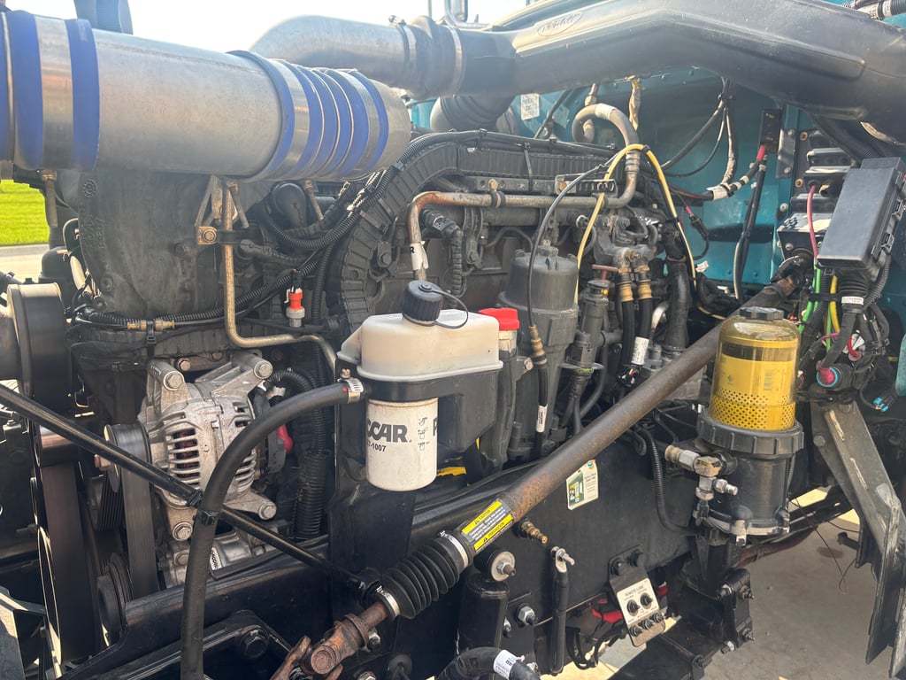 2022 Peterbilt 389 in Omaha, NE — photo 6