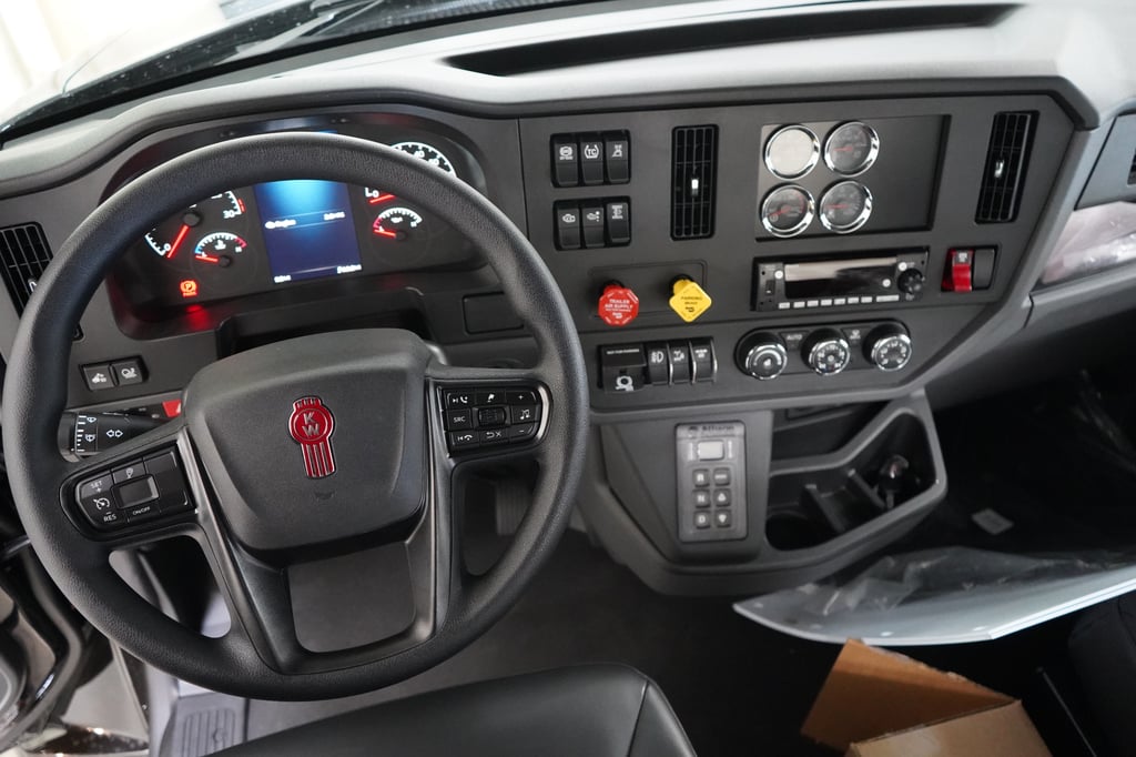 2027 Kenworth T380 in Chattanooga, TN — photo 3