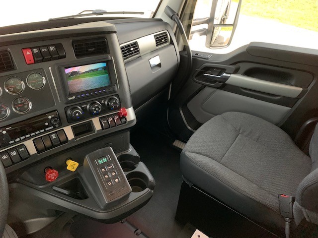 2027 Kenworth T880 in Knoxville, TN — photo 3