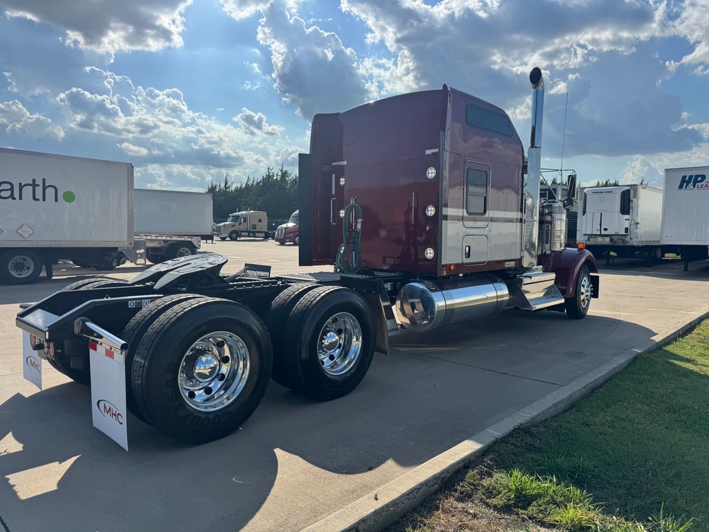 2027 Kenworth W900 in Dallas, TX — photo 8