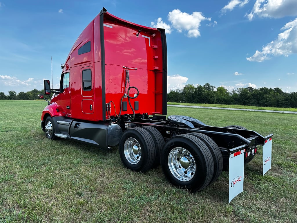2022 Kenworth T680 in Joplin, MO — photo 4