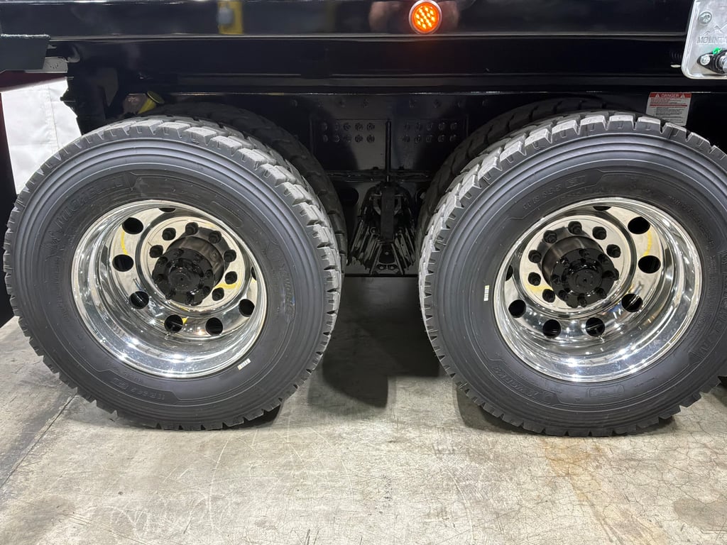 2027 Kenworth T880 in Dallas, TX — photo 3