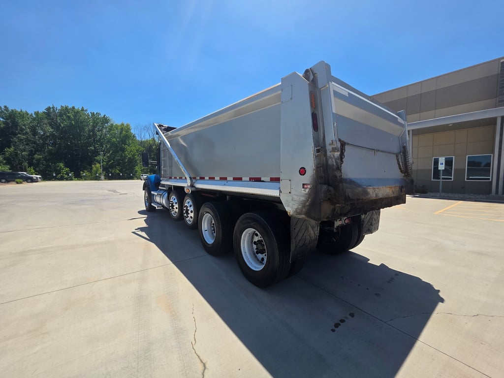 2023 Kenworth T880 in Fort Mill, SC — photo 5