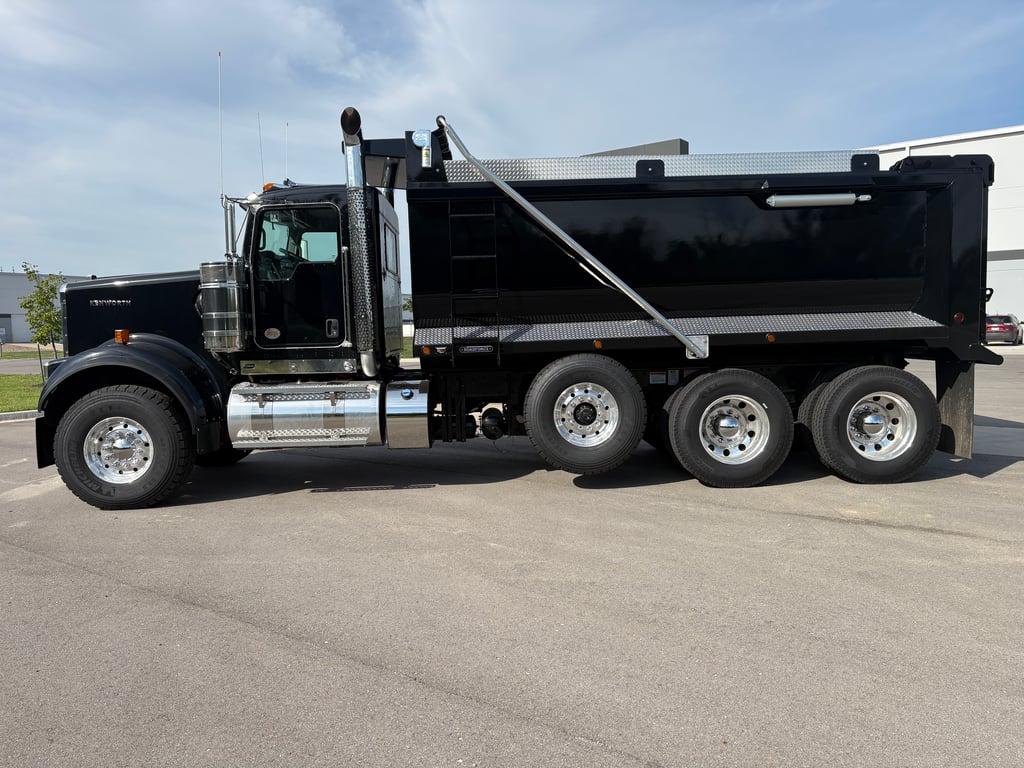 2027 Kenworth W900 in Kansas City, MO — photo 7