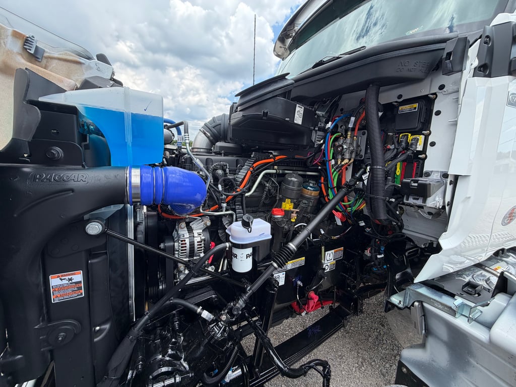 2027 Kenworth T880 in Tulsa, OK — photo 6