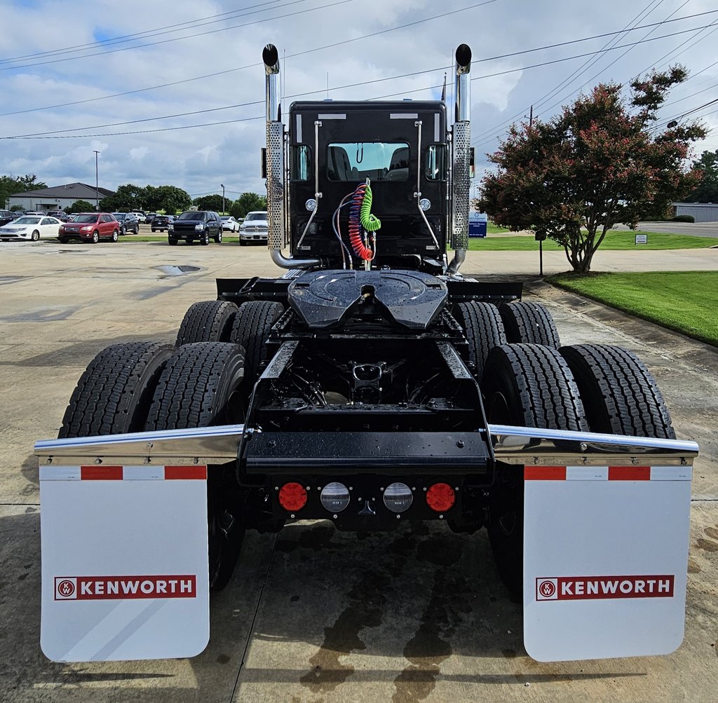 2027 Kenworth W900 in Tupelo, MS — photo 5