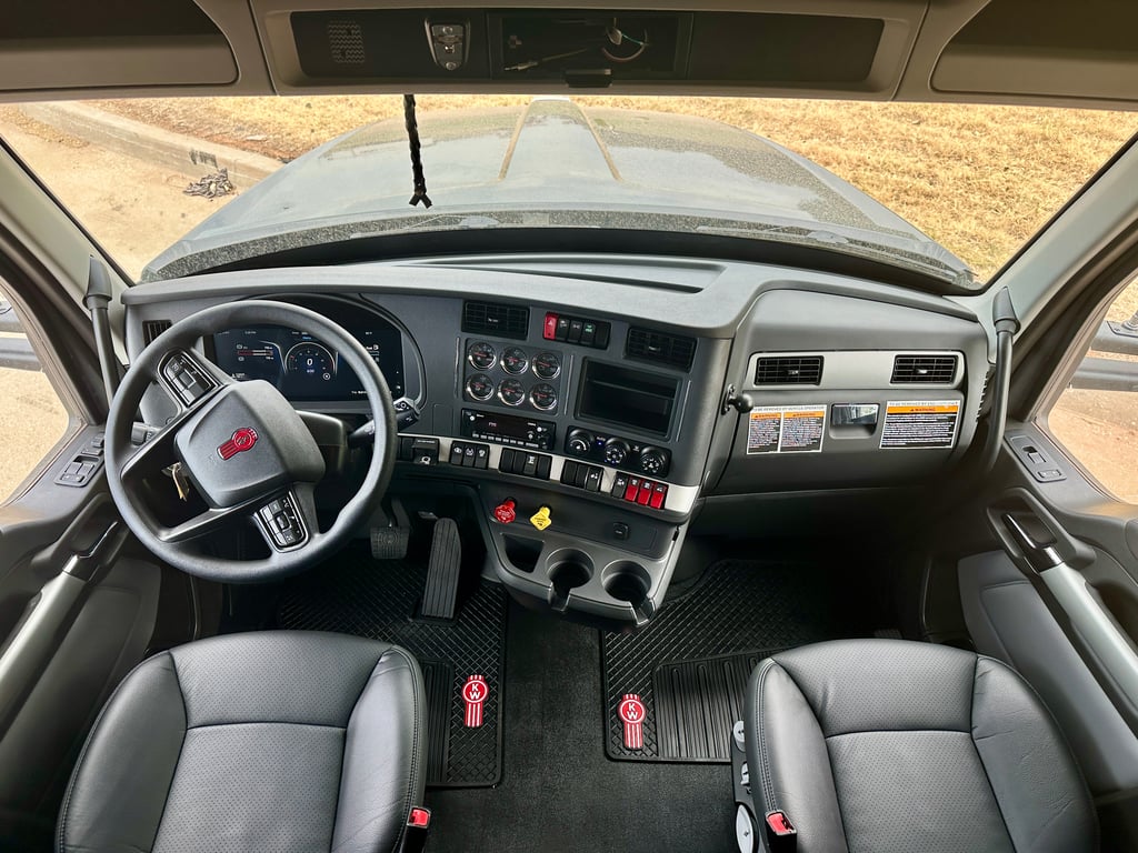 2027 Kenworth T880 in Oklahoma City, OK — photo 3