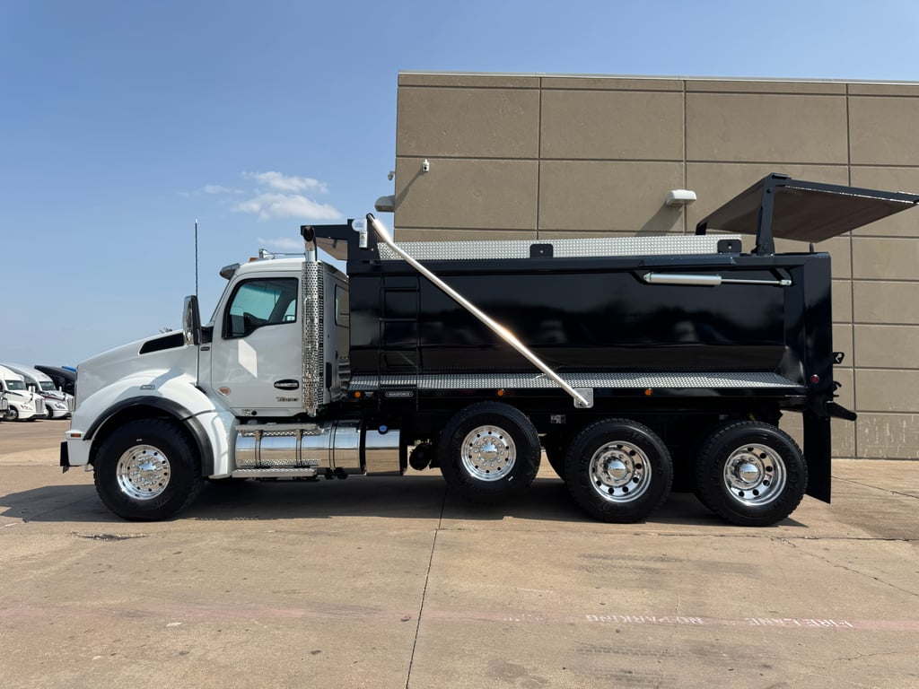 2027 Kenworth T880 in Dallas, TX — photo 4