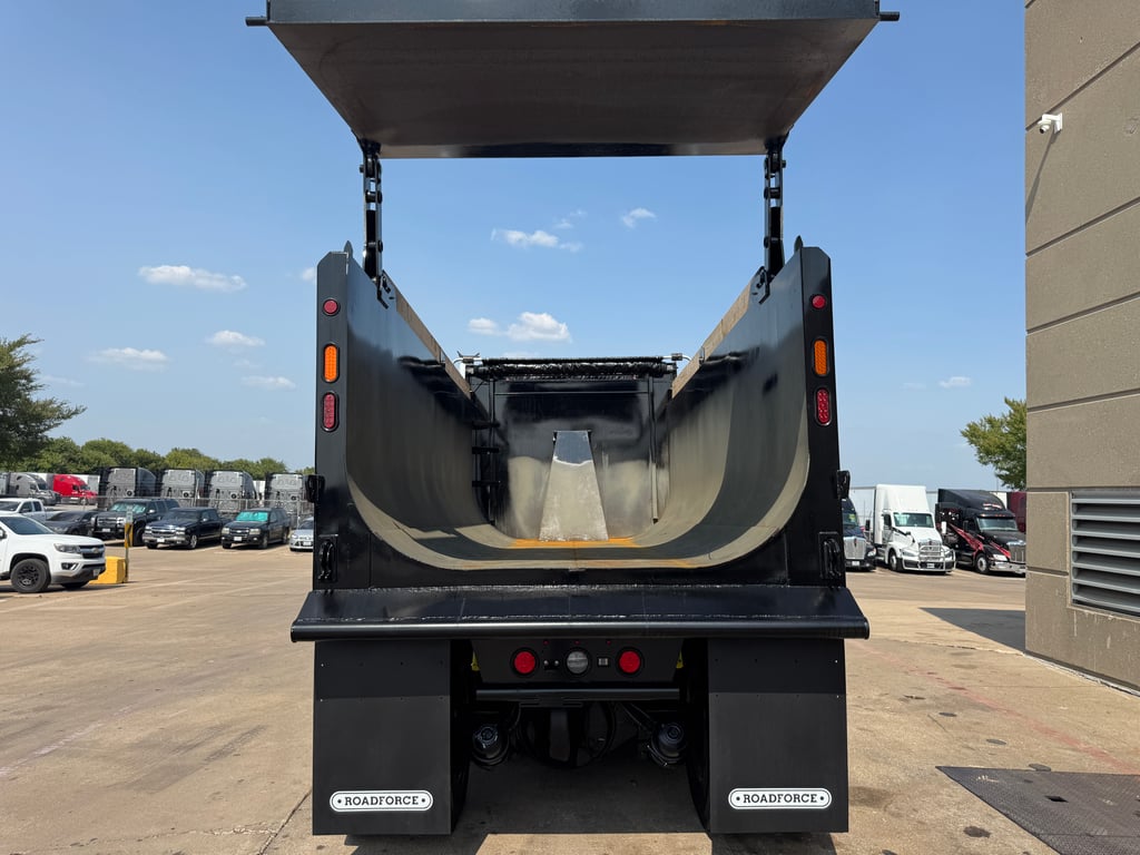 2027 Kenworth T880 in Dallas, TX — photo 5