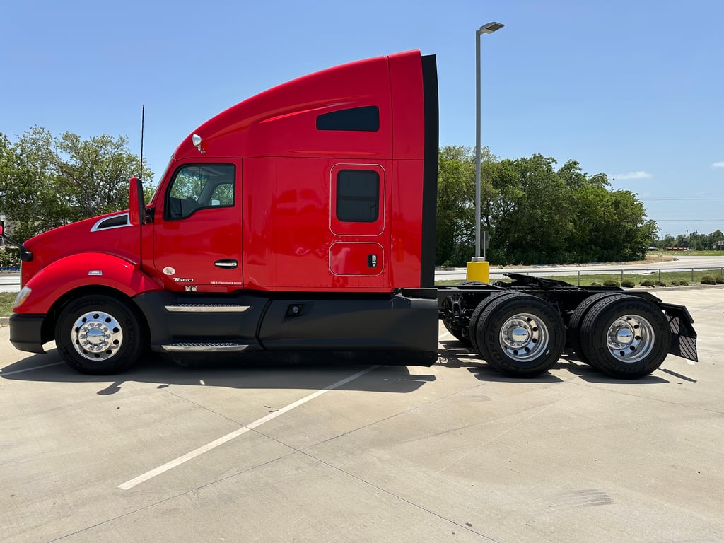 2022 Kenworth T680 in Alvarado, TX — photo 6